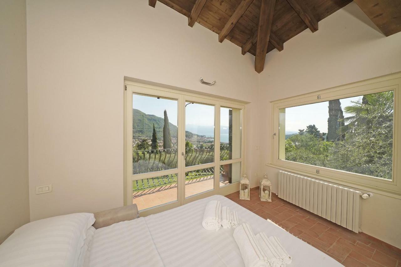 Tenuta La Pineta Salò Esterno foto